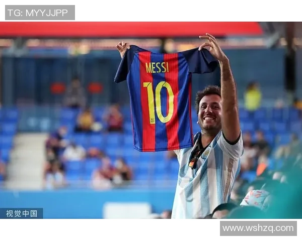 梅西与格列兹曼互动频繁，巴塞罗那内部危机尽显