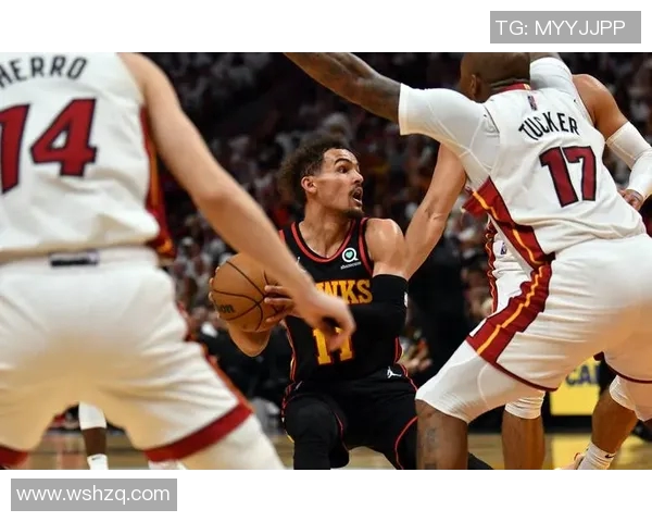 老鹰队战胜热火，晋级季后赛，球迷狂欢庆祝胜利